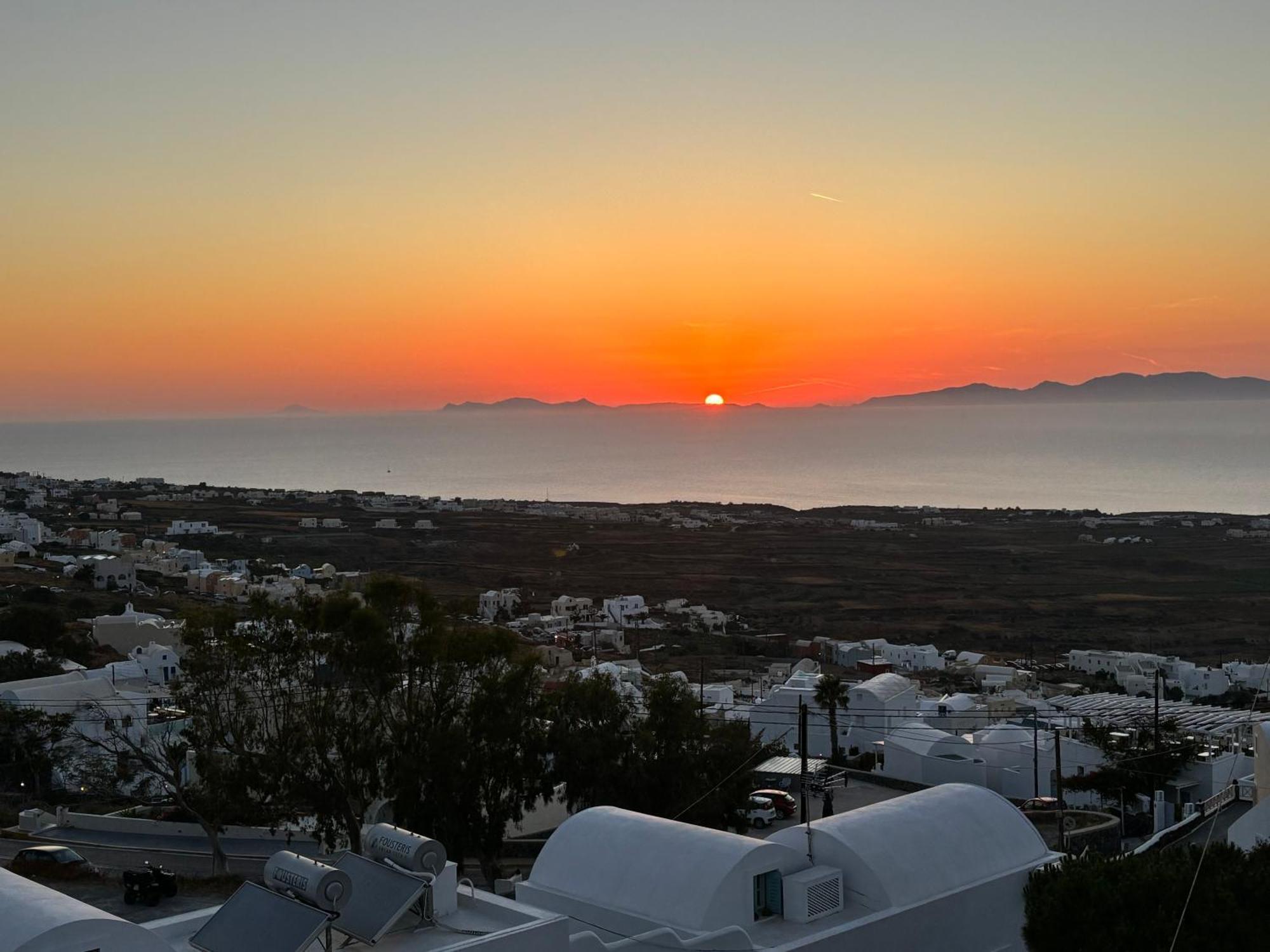 Sunset Paradise Oia Buitenkant foto